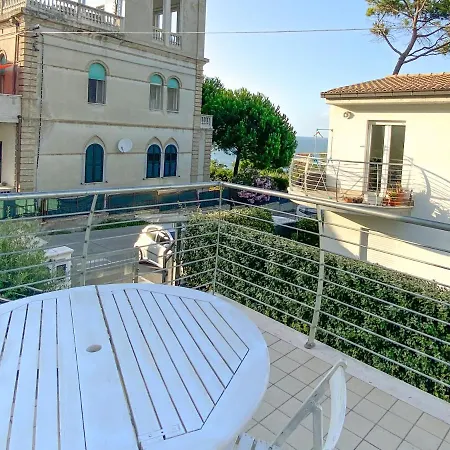 Grazioso Trilocale A Pochi Passi Mare 公寓 *