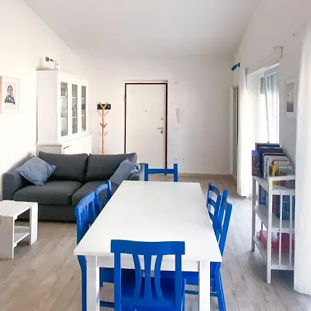 Apartment Grazioso Trilocale A Pochi Passi Mare